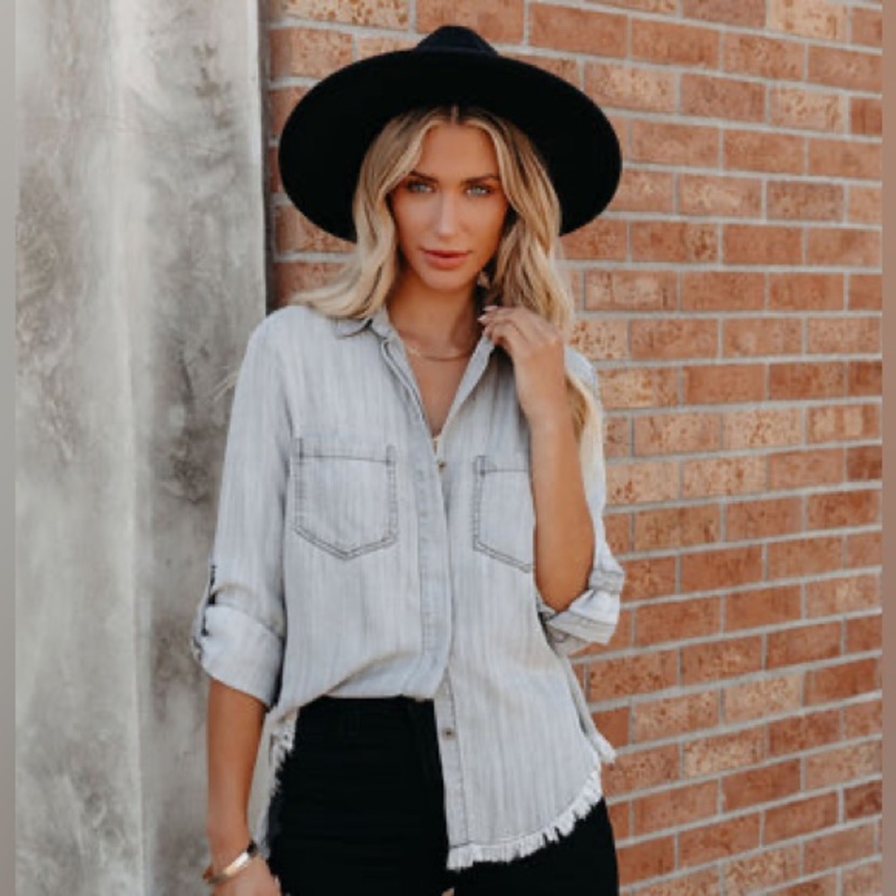 Size small button down gray shirt, Velvet Heart brand, bought from VICI, NWT